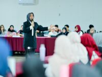 Wagub Sulsel Ajak Perempuan Berani Bermimpi dan Ambil Peran Strategis di Hadapan Kader HMI