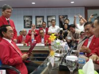 FOTO: Bakal calon incumben Rektor Universitas Hasanuddin (Unhas), Prof. Dr. Ir. Jamaluddin Jompa, M.Sc., resmi menjadi pendaftar pertama dalam Pemilihan Rektor Unhas periode 2026–2030.