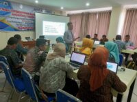 Pelatihan Arsitektur Sistem Pemerintahan Berbasis Elektronik (SPBE) yang diselenggarakan BPSDM Provinsi Sulawesi Barat bersama BBPSDM Komdigi Makassar resmi ditutup di Marasa Corner, Jumat (15/8/2025).