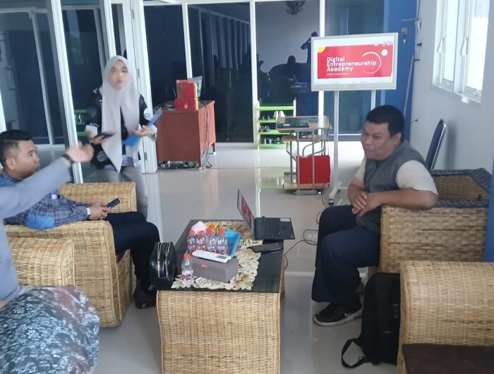 Humas Pemprov, Perwakilan Dinas Koperindag Sulbar saat melakukan audiensi bersama pihak kampus terkait program Quick Wins Sulbar Berdaya di Polewali Mandar, Kamis (21/8/2025).