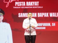 Sumber Foto : Humas Pemkot, Wali Kota Makassar, Munafri Arifuddin, menyampaikan sambutan pada Pesta Rakyat HUT ke-80 Kemerdekaan RI tingkat Kecamatan Bontoala, Senin (25/8/2025) malam.