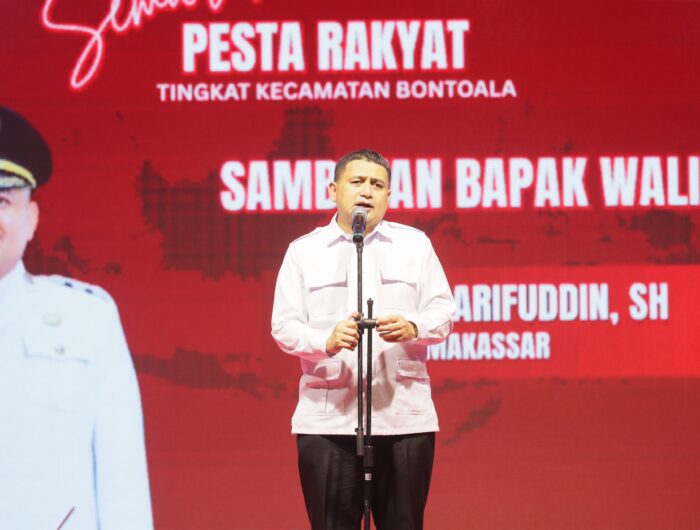 Sumber Foto : Humas Pemkot, Wali Kota Makassar, Munafri Arifuddin, menyampaikan sambutan pada Pesta Rakyat HUT ke-80 Kemerdekaan RI tingkat Kecamatan Bontoala, Senin (25/8/2025) malam.