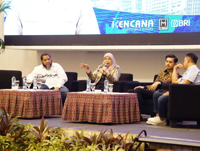 Sumber Foto : Tim Redaksi/Dirjen Perumahan Kawasan Perkotaan, Sri Haryati, memaparkan peran KPP dalam penguatan sektor perumahan saat sosialisasi KPP di ASPRUMNAS (Asosiasi Pengembang dan Pemasar Rumah Nasional) di Hotel Claro Makassar, Sabtu (13/9/2025) malam.