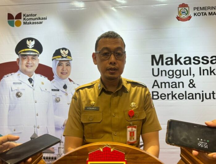 Sumber Foto : Humas Pemkot, Sekretaris Daerah Kota Makassar, Andi Zulkifly, memberikan keterangan kepada aawak media terkait proses seleksi jabatan eselon II yang memasuki tahap akhir di Balai Kota Makassar. Rabu (3/9/2025).