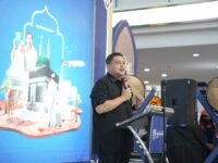 Sumber Foto : Humas Pemkot / Wali Kota Makassar, Munafri Arifuddin, memberikan sambutan di pembukaan Garuda Indonesia Umrah Travel Festival (BUFF) 2025 di Mall Ratu Indah, Makassar, Jumat (5/9/2025).