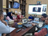 Sumber Foto : Humas Pemprov/Suasana sosialisasi aplikasi SiPemuda yang digelar Dispora Sulbar secara daring melalui Zoom Meeting, dihadiri pimpinan OPD dan perwakilan organisasi kepemudaan, Jumat(5/9/2025).