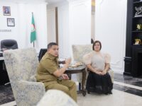 Sumber Foto : Humas Pemkot/Wali Kota Makassar, Munafri Arifuddin, tampak berbincang akrab dengan Konsulat Jenderal Filipina di Makassar, Marry Jennifer Dominggo Dingal, di Balai Kota Makassar, Senin (8/9/2025).