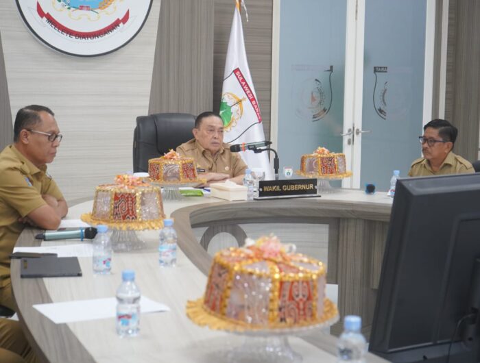 Sumber Foto : Humas Pemprov/Wakil Gubernur Sulawesi Barat, Salim S Mengga, memimpin rapat Kick Off Gerakan Cinta Posyandu di ruang rapat oval lantai 3 Kantor Gubernur Sulbar, Selasa (9/9/2025).