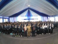 Sumber Foto : Humas Pemkot/Wali Kota Makassar, Munafri Arifuddin, usai memberikan sambutan di acara Pengenalan Kehidupan Kampus Bagi Mahasiswa Baru (PKKMB) Universitas Bosowa 2025. Senin (15/9/2025).