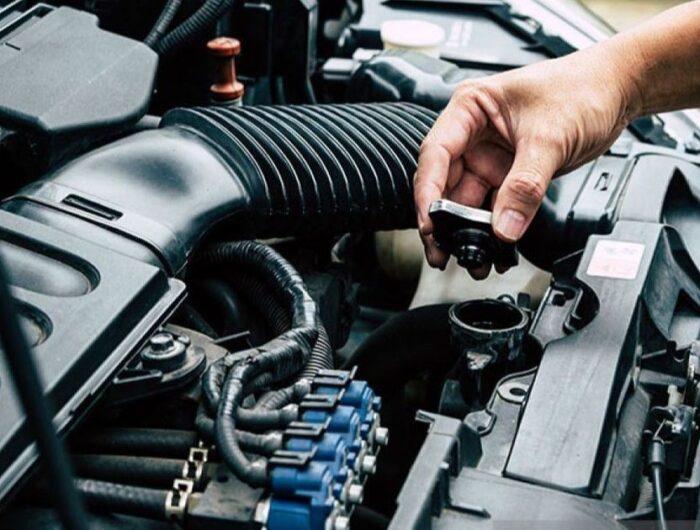 Sumber Foto : Merdeka.com, Merawat Radiator Coolant di Rumah untuk Menjaga Kinerja Mesin Mobil.